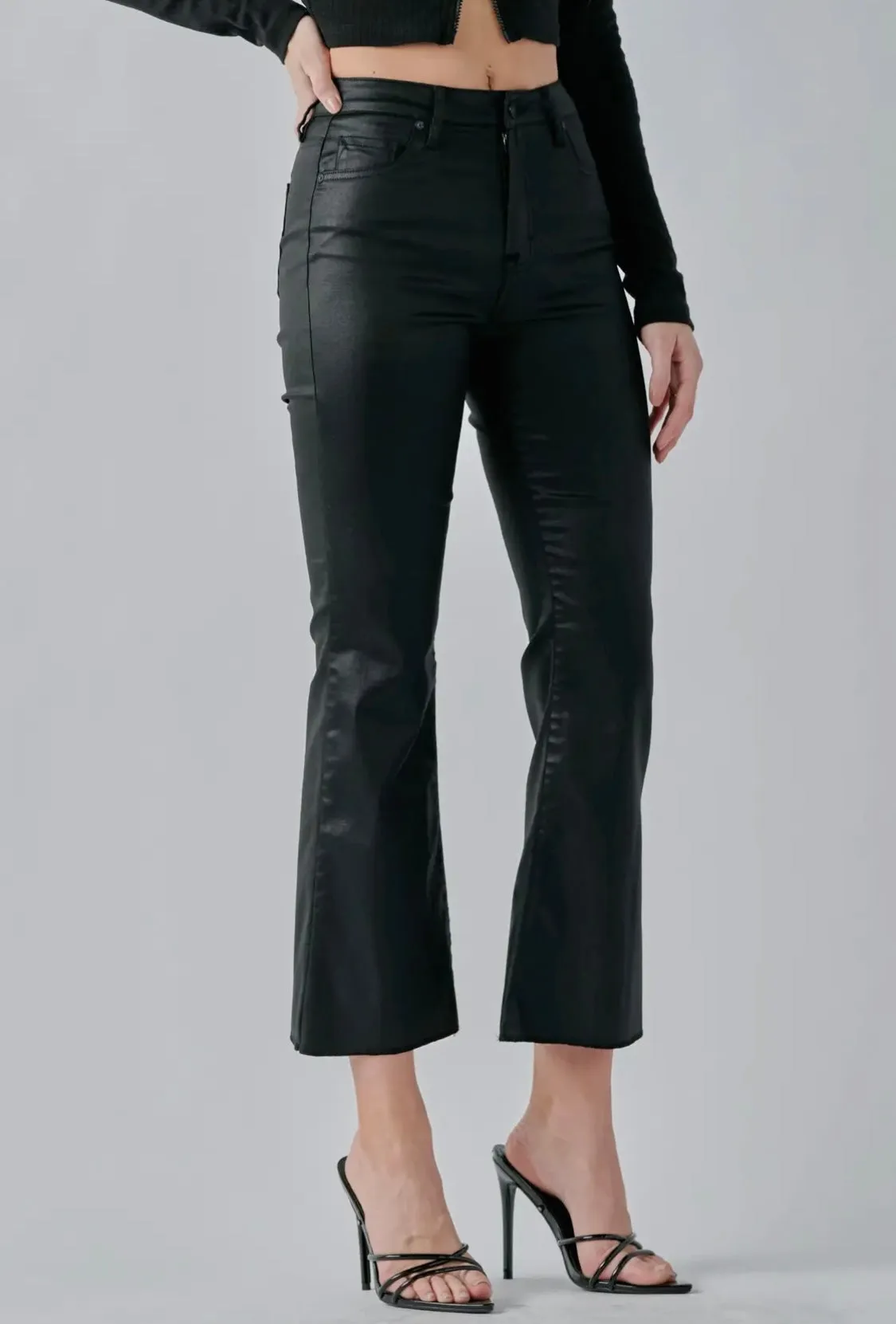 Hidden-Black Coated Cropped Flare