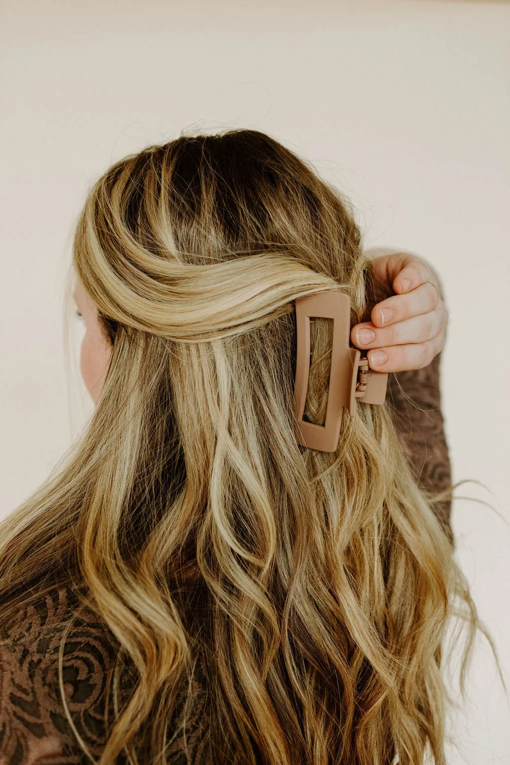 The Nora Hair Clip